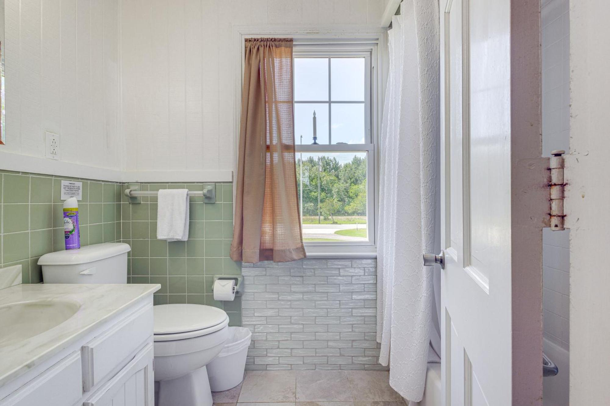 Updated Cape Charles Home About 2 Mi To Beachfront! Exterior photo